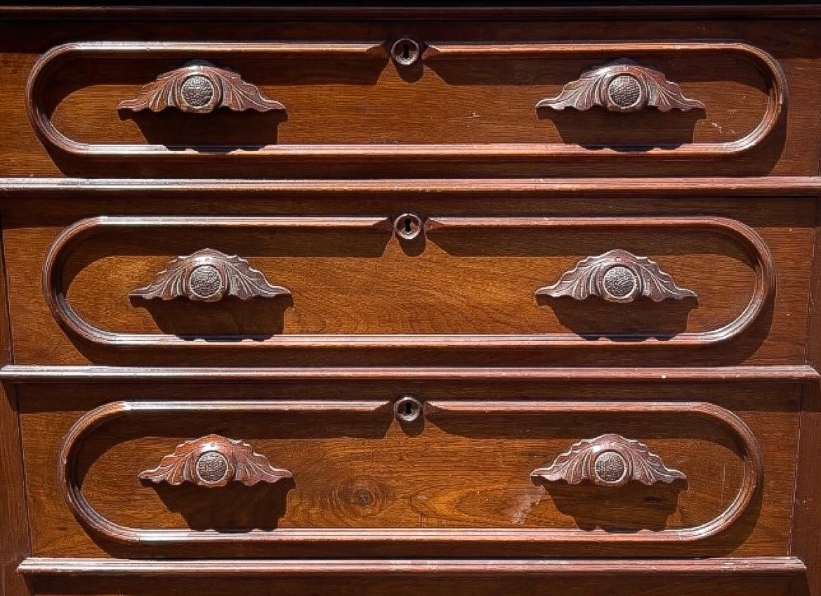 Refurbished Design Dressers – Refurbished Designs by Merry
